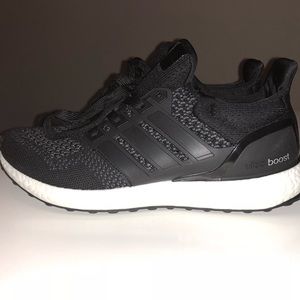 NEW! Men’s Adidas UltraBoost Size 9